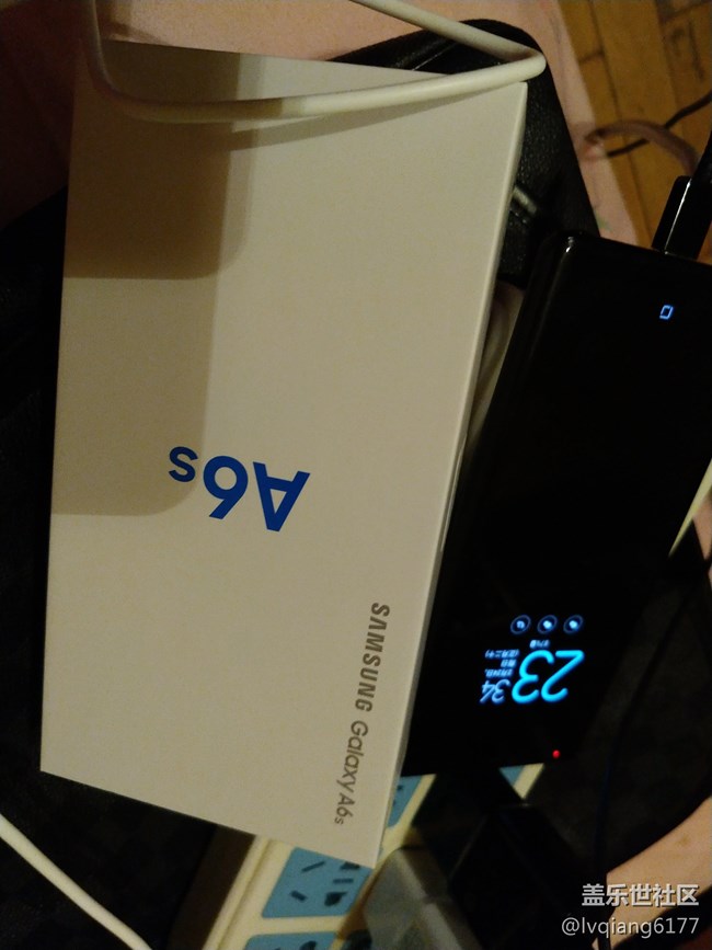 你們好各位機友們，問下充電器的問題。