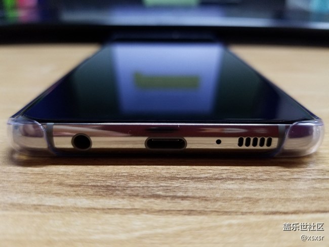 五彩斑斕的S10+，附贈亮點！