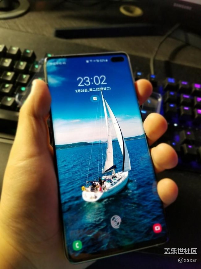 五彩斑斕的S10+，附贈亮點！