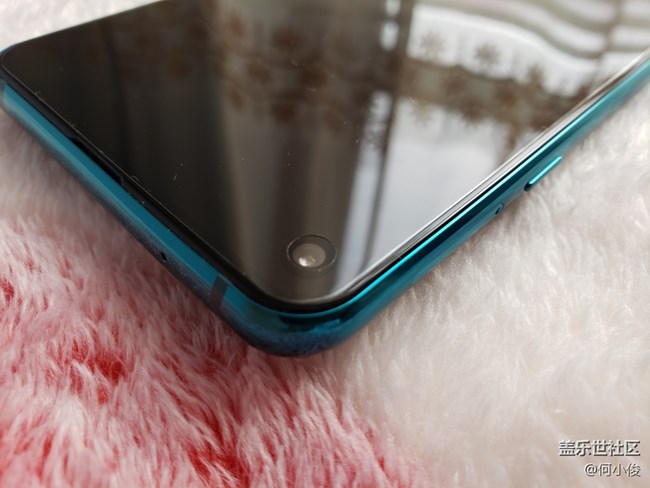 【測(cè)評(píng)】一份遲到的測(cè)評(píng)Galaxy A8s-part1-開箱+特色