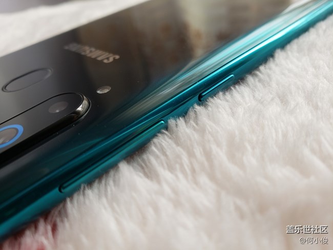 【測(cè)評(píng)】一份遲到的測(cè)評(píng)Galaxy A8s-part1-開箱+特色