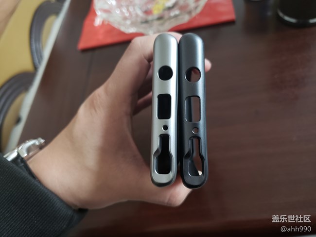 Note9官方行李箱手機(jī)殼和官方插卡式真皮套成閑置了