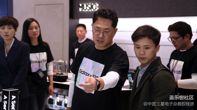 三星Galaxy S10系列首銷日 我在三星門店遇見你