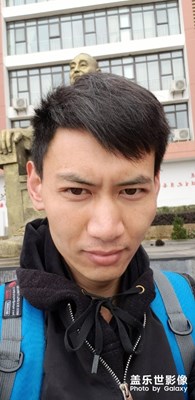 在畢節(jié)財貿(mào)學校學習挖煤技術(shù)