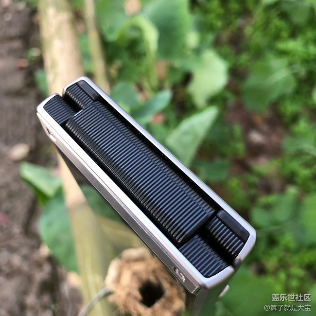 一個月“折疊”手機(jī)重度使用· 更貴的價格·不一樣的折疊 一個月“折疊”手機(jī)重度使用· 更貴的價格·不一樣的折疊