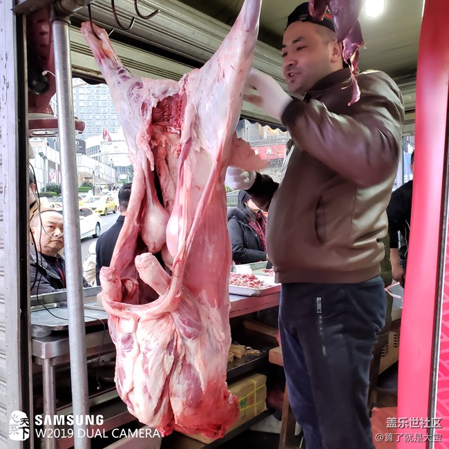 一個月“折疊”手機(jī)重度使用· 更貴的價格·不一樣的折疊 一個月“折疊”手機(jī)重度使用· 更貴的價格·不一樣的折疊