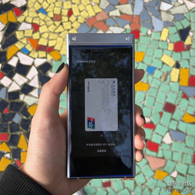 一個月“折疊”手機(jī)重度使用· 更貴的價格·不一樣的折疊 一個月“折疊”手機(jī)重度使用· 更貴的價格·不一樣的折疊