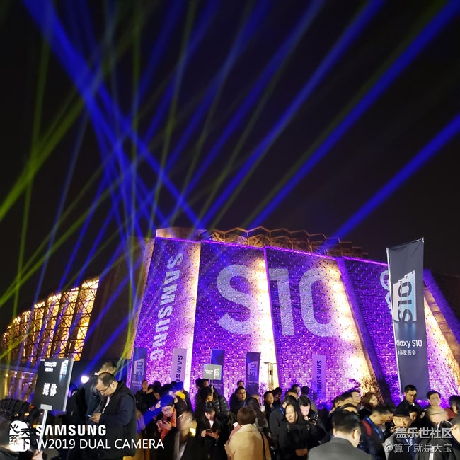 一個月“折疊”手機(jī)重度使用· 更貴的價格·不一樣的折疊 一個月“折疊”手機(jī)重度使用· 更貴的價格·不一樣的折疊