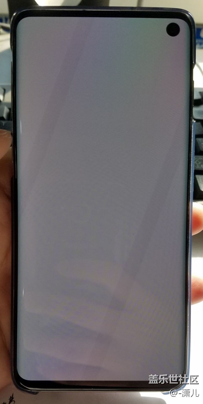 兩側(cè)發(fā)綠