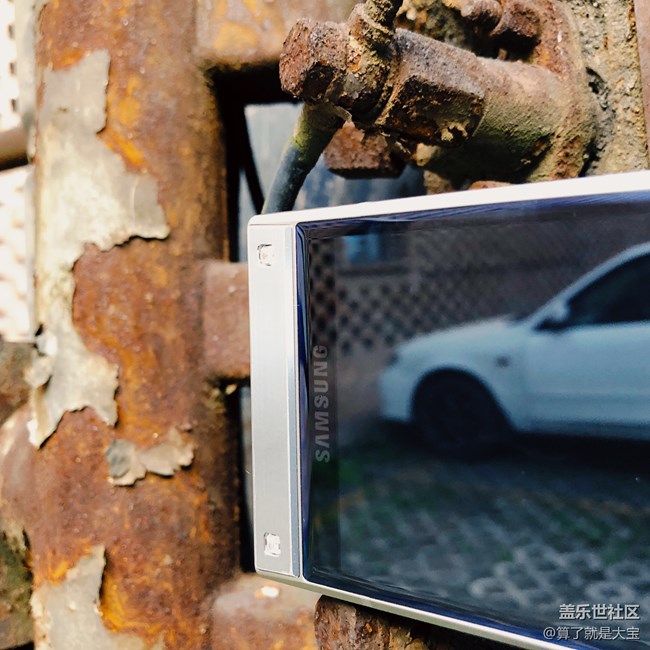 一個月“折疊”手機(jī)重度使用·更貴的價格·不一樣的折疊 一個月“折疊”手機(jī)重度使用·更貴的價格·不一樣的折疊