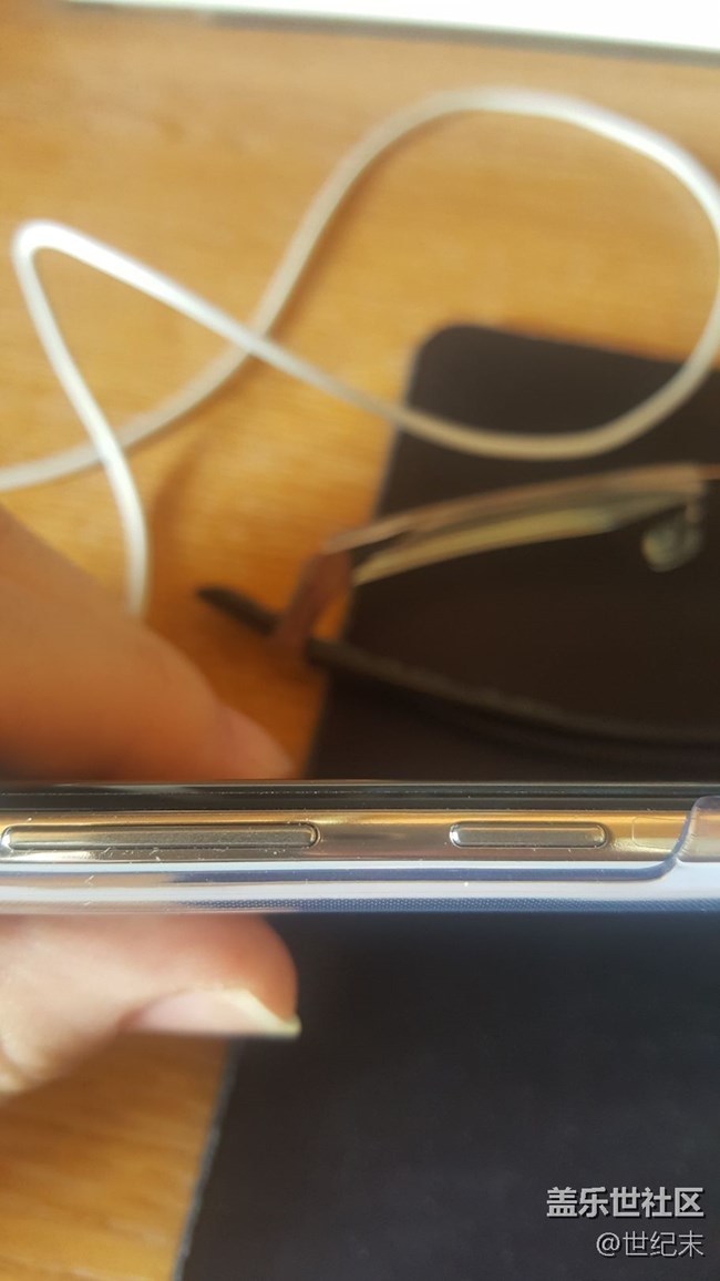 大家覺得這樣的縫隙正常嗎