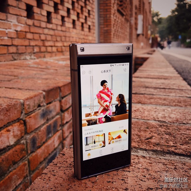 一個月“折疊”手機(jī)重度使用· 更貴的價格·不一樣的折疊 一個月“折疊”手機(jī)重度使用· 更貴的價格·不一樣的折疊