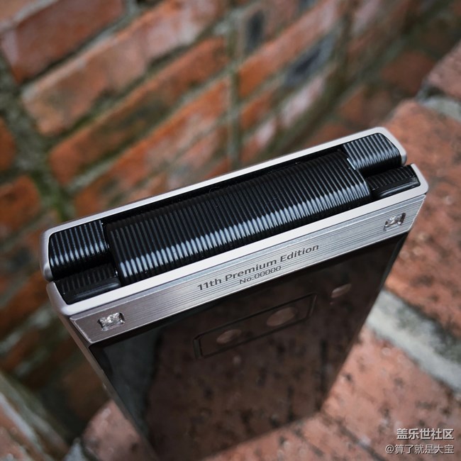 一個月“折疊”手機(jī)重度使用·更貴的價格·不一樣的折疊 一個月“折疊”手機(jī)重度使用·更貴的價格·不一樣的折疊