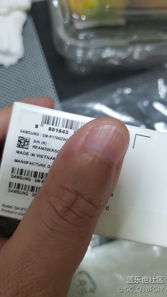 港版512贈送Buds入耳及與airpods 簡單對比 港版512贈送Buds入耳及與airpods 簡單對比