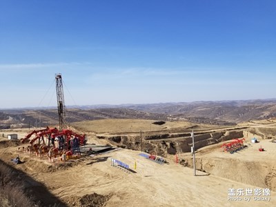 甘肅這片山，就是荒啊