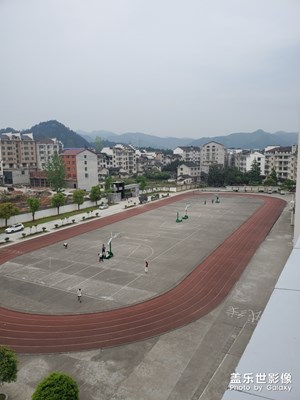 清晨的校園