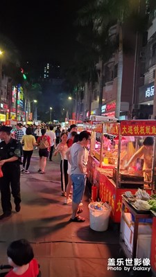 【玩轉(zhuǎn)五一】夜市