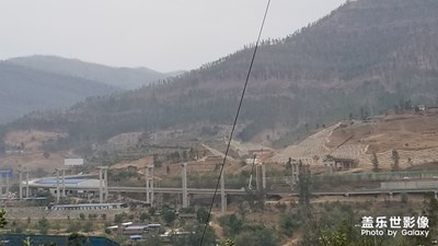 加速建設中的麗攀高速