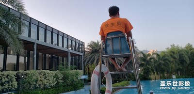 盡職盡責(zé)的救生員