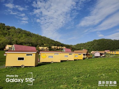 關(guān)山牧場之美麗的房車營地