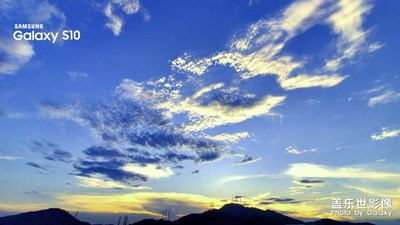 夕陽(yáng)無(wú)限好，只是近黃昏