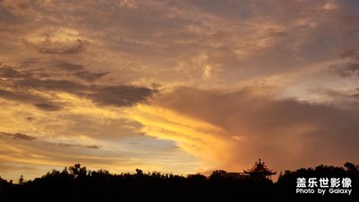雨后虹雙現(xiàn)