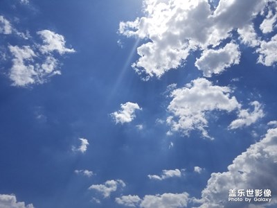 藍(lán)藍(lán)的天