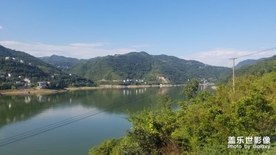 【盛夏光年】+瀛湖水波，不盡相同，美哉