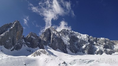 玉龍雪山山峰