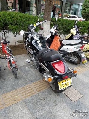 摩托車