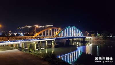 晚上用NOTE10+試拍幾張夜景