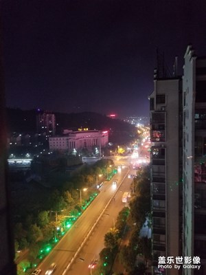 【夜色闌珊】+小城車水馬龍