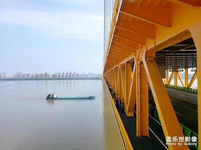 武漢楊泗港長江大橋于2019.10.8日正式通車。