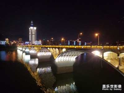 【瑰麗時(shí)分】+夜都市