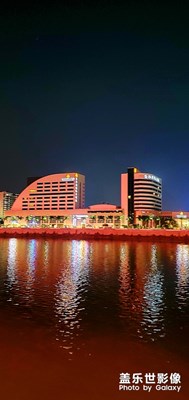 梅江河畔的夜晚