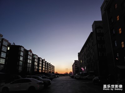 早上6點 打開夜間模式與正常模式對比