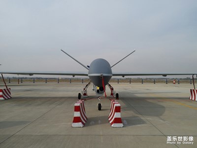 酷!當無人機遇上航展