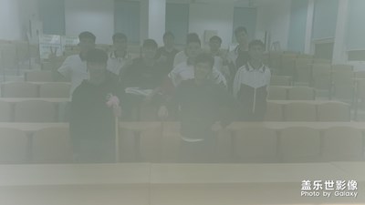 相機(jī)用閃光燈拍出來的照片灰色