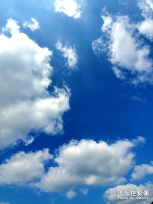 家鄉(xiāng)的云