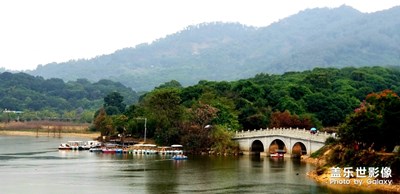 【2019最美瞬間】+小鎮(zhèn)里的湖光山色