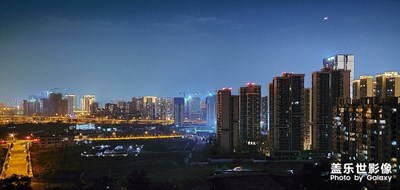 疫情爆發(fā)，在家待著樓頂看日落看月亮