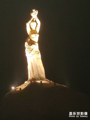 大年三十晚上拍的漁女