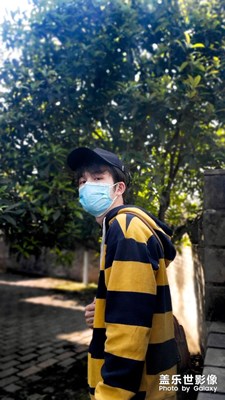 s10+前置攝像頭自拍