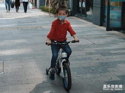 少不經(jīng)事的你……