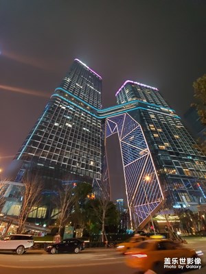 看看我的S10+夜間拍照