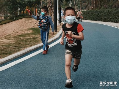 像太陽一樣奔放，帶著豪情萬丈