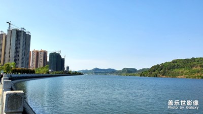 《春日麗影》+漫游涪江邊