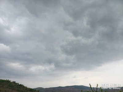 暴雨來(lái)臨前