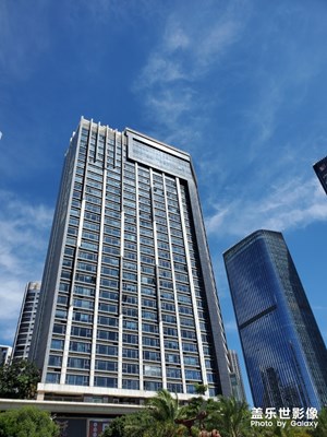 【夏日色彩】+ 藍(lán)藍(lán)的天白白的云