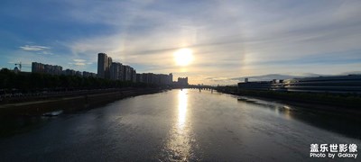 逆光好風(fēng)光